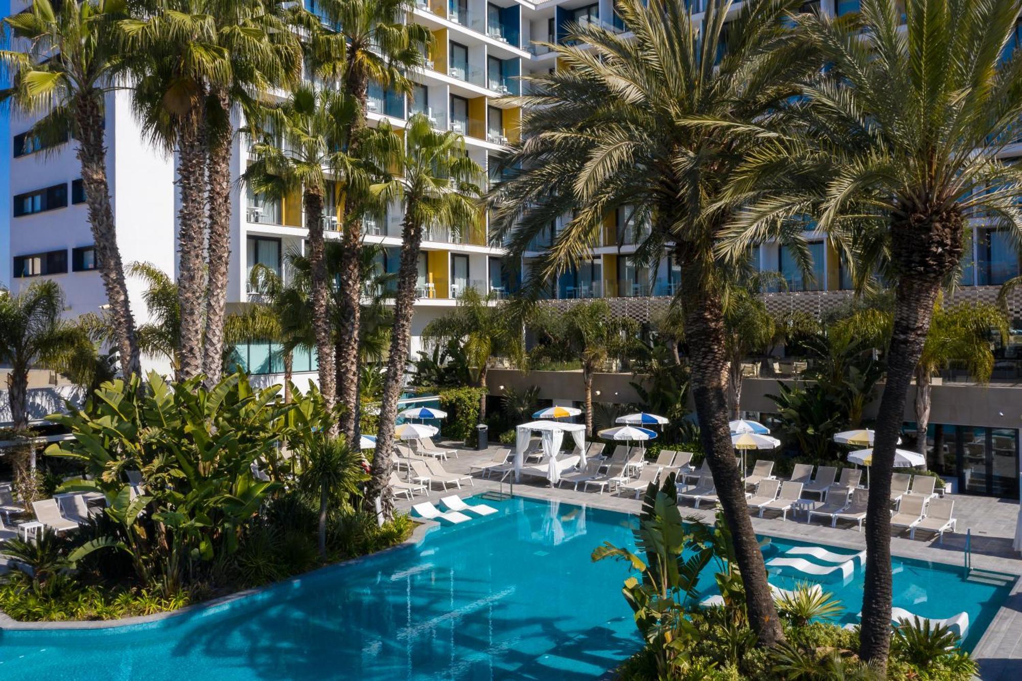 Aqua Hotel Silhouette & Spa - Adults Only Malgrat de Mar Bagian luar foto