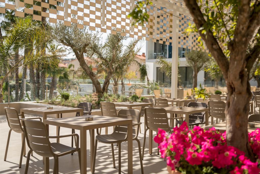 Aqua Hotel Silhouette & Spa - Adults Only Malgrat de Mar Bagian luar foto
