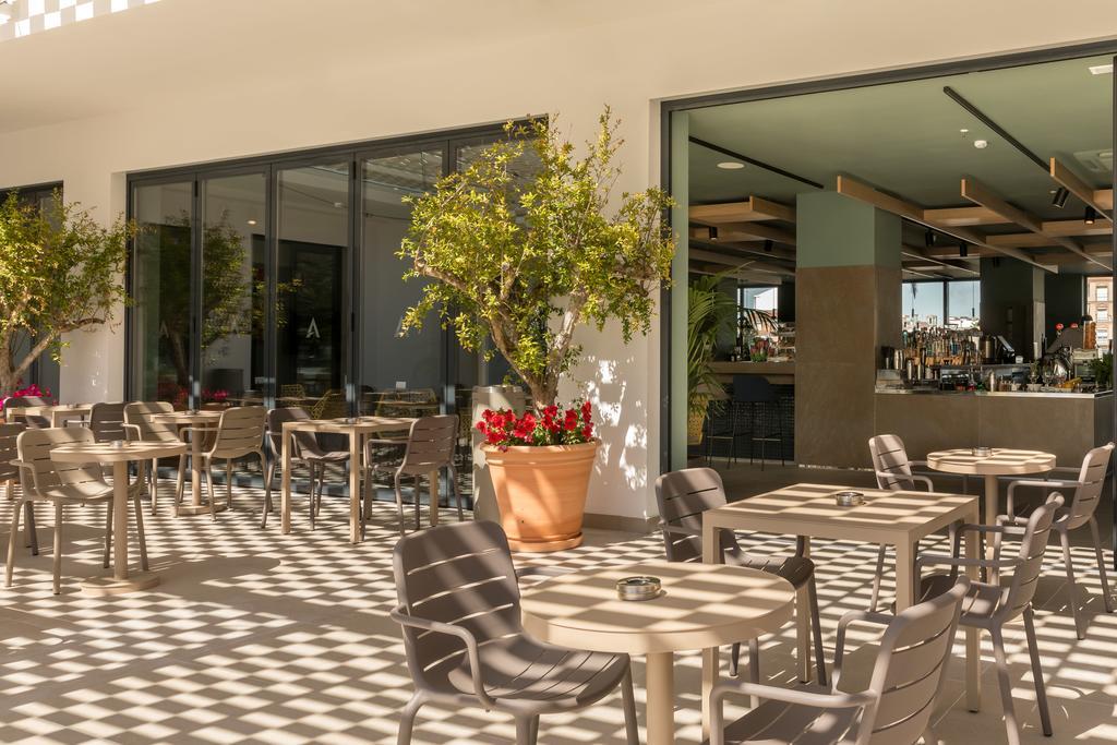 Aqua Hotel Silhouette & Spa - Adults Only Malgrat de Mar Bagian luar foto