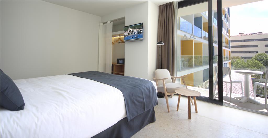 Aqua Hotel Silhouette & Spa - Adults Only Malgrat de Mar Bagian luar foto