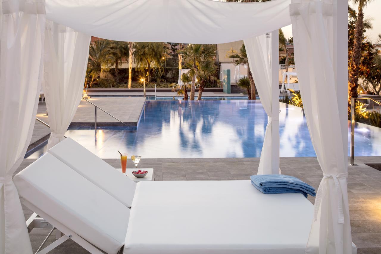 Aqua Hotel Silhouette & Spa - Adults Only Malgrat de Mar Bagian luar foto